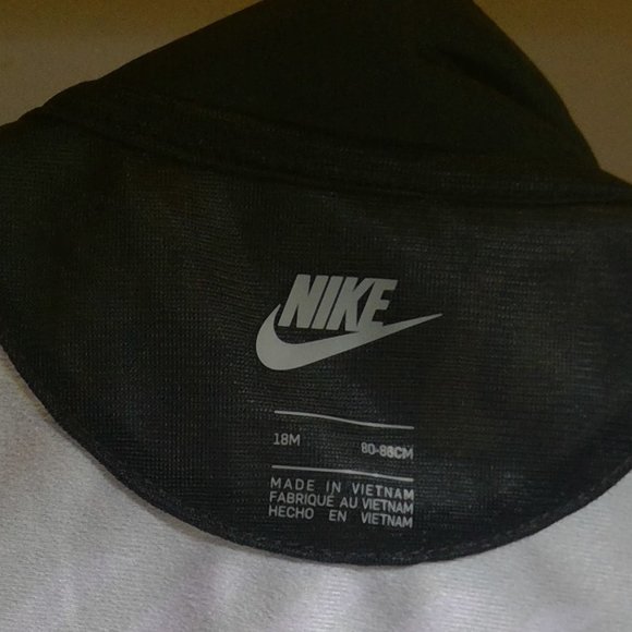 NIKE TRACK SUIT- NWT- NIKE LOGO PRINT-UNISEX- 2 PIECE SIZE 18MONTH - Picture 6 of 8